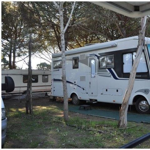 PLOT - STANDARD: Caravan + car + 3A electricity