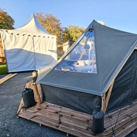 UNUSUAL ACCOMMODATION 4 people - Inuit forest tent