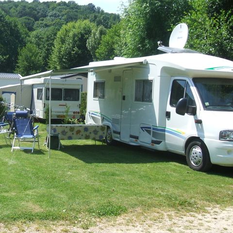 EMPLACEMENT - Confort avec électricité 8A