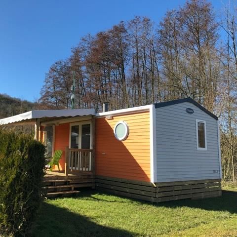 Stacaravan 4 personen - PREMIUM - 2 slaapkamers - TV - met overdekt terras - vaatwasser 1/4 pers