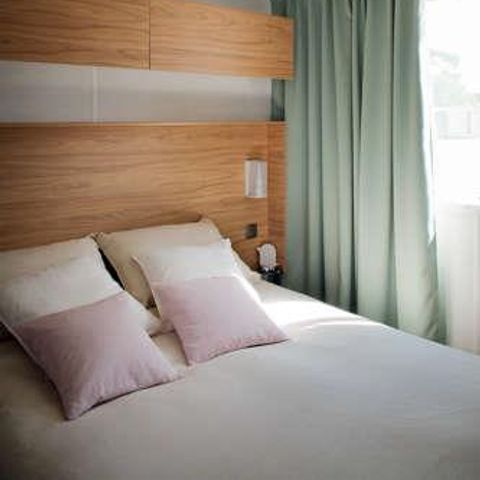Mobilheim 4 personen - PREMIUM - 2 Schlafzimmer - TV - mit überdachter Terrasse - Geschirrspüler 1/4 Pers.