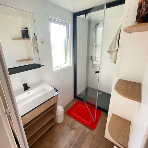 Mobilheim 4 personen - PREMIUM - 2 Schlafzimmer - TV - mit überdachter Terrasse - Geschirrspüler 1/4 Pers.