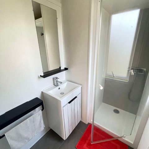 Mobilheim 6 personen - PRIVILEGE - 3 Schlafzimmer - TV - mit halbüberdachter Terrasse
