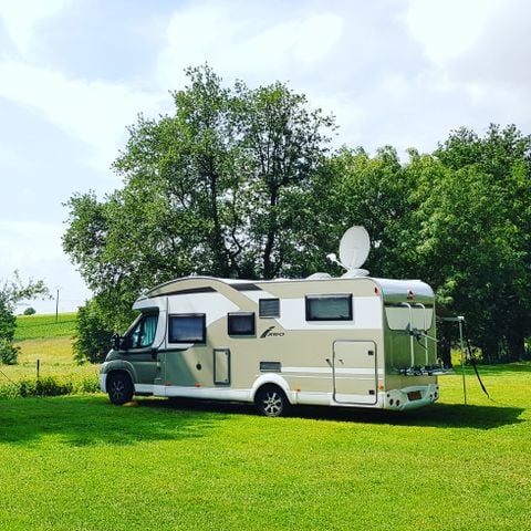 EMPLACEMENT - Premium avec salle de bain privée Luxe