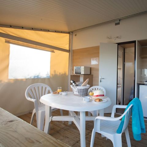 BUNGALOW 5 personnes - Cottage toilé 21 m² / 2 chambres - terrasse couverte (sans sanitaires privatifs)