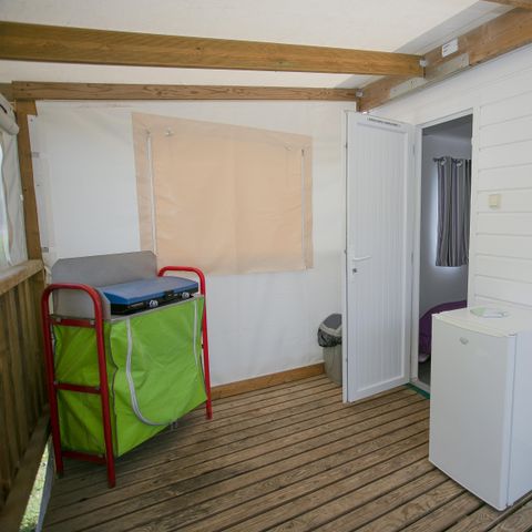 BUNGALOW 2 personnes - Valentin - cuisine sur terrasse