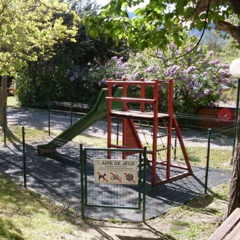 Camping Les Jardins d'Estavar - Camping Pyrénées-Orientales