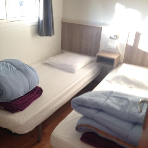 Mobilhome 4 personnes - Mobil-home Narcisse 26m2 - arrivée Mercredi,