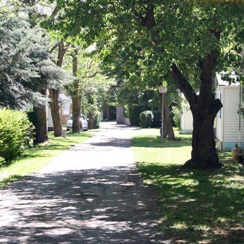 PARCELA - Paquete COMFORT: Parcela + Coche + 3 A Electricidad