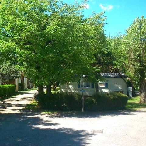 PIAZZOLA - Pacchetto GRAND CONFORT: piazzola + auto + elettricità 6A + acqua e scarico