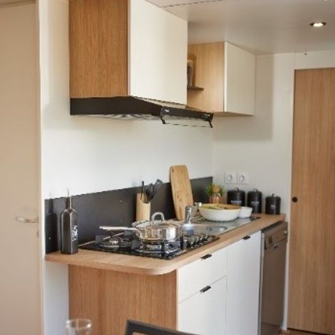 Mobilheim 4 personen - PREMIUM - 2 Schlafzimmer mit Klimaanlage, TV und Geschirrspüler - 31m²