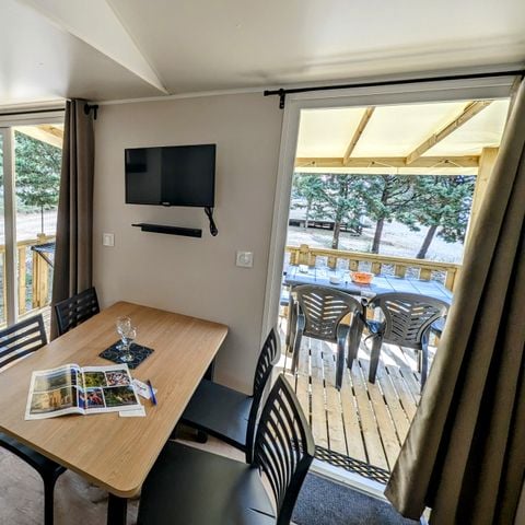 Mobilheim 4 Personen - PREMIUM - 2 Schlafzimmer mit Klimaanlage, TV und Geschirrspüler - 31m²