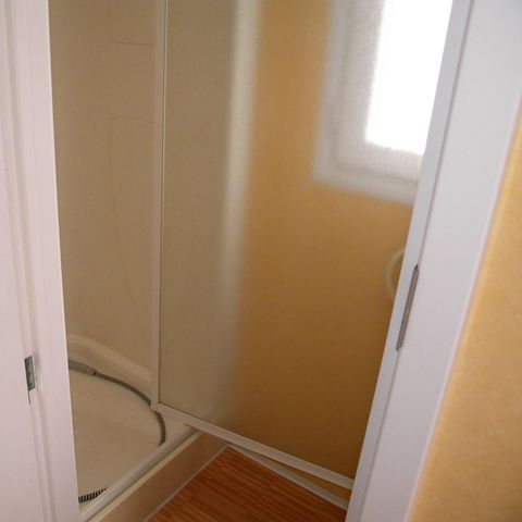 MOBILHOME 3 personnes - H 27 Mobilhome 2 ch Terrasse couverte