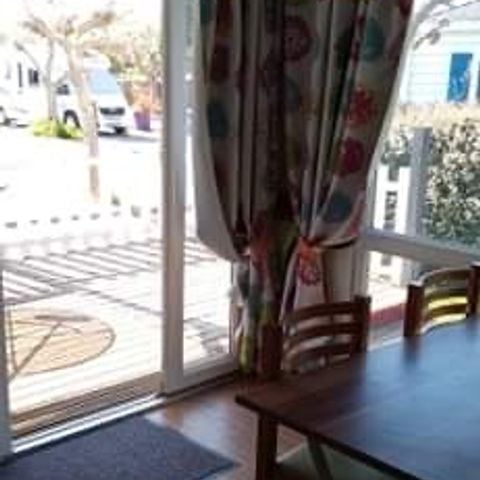 Mobilhome 4 personnes - H 13 - 2 chambres - CLIM Terrasse Intégrée