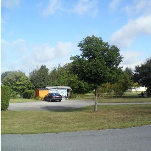 PIAZZOLA - Pacchetto escursionistico o ciclistico con tenda