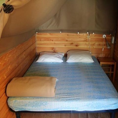 Tente en toile et en bois 5 personnes - ECOLODGE STANDARD sans sanitaires 20 m²