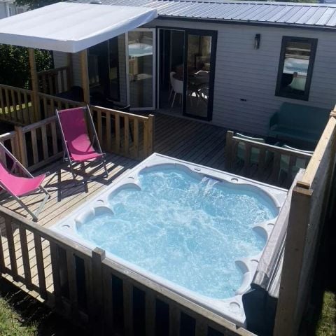 MOBILHOME 4 personnes - Côté Jardin 3 Pièces 4 Personnes + Jacuzzi + TV