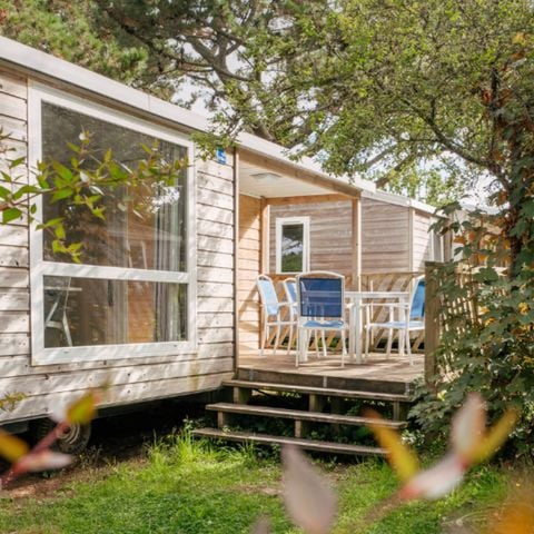 MOBILHOME 4 personnes - Standard Bois 24m² - 2 chambres + TV + Terrasse intégrée 7m²