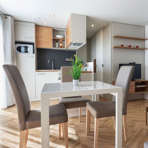 BUNGALOW 6 personnes - LUXE Master Zen + Clim+ TV+ 2 SDBains