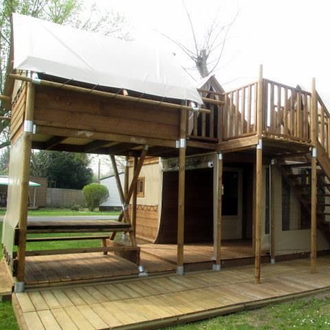 CANVAS AND WOOD TENT 6 people - LE NID tent 46 m² - 3 bedrooms - Sanitary + Kitchen