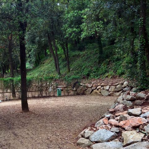 PIAZZOLA - POSIZIONE STANDARD con elettricità, acqua e fognatura