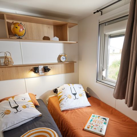 MOBILE HOME 6 people - Green HomeFlower Premium 35m² (3bed - 6pers.) + semi-covered terrace + TV + LV