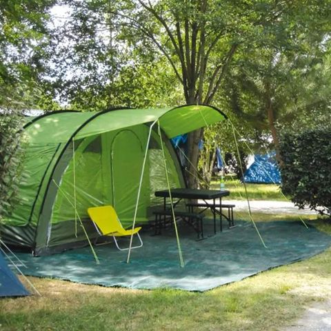 EMPLACEMENT - voiture + tente ou caravane (électricité inclus)