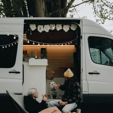 Pitch - CAMPING CAR & VAN (electricity included)