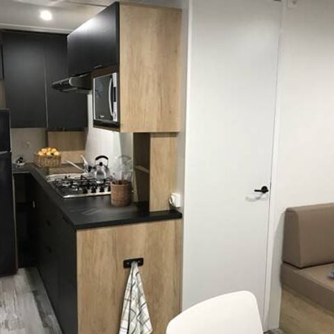 MOBILHOME 4 personnes - Premium | 2 Ch. | 4 Pers. | Terrasse surélevée | Clim. | TV