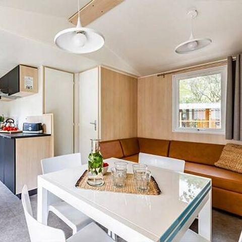 Stacaravan 4 personen - Ultimate | 2 slaapkamers | 4 pers | Verhoogd terras | Tropische douche | 1 badkamer | Airconditioning | TV