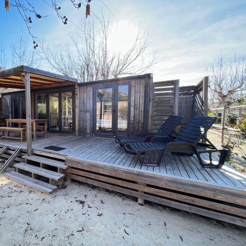 Mobilheim 4 personen - Ultimate | 2 Zi. | 4 Pers. | Erhöhte Terrasse | Tropische Dusche | 1 Bad | Klimaanlage | TV