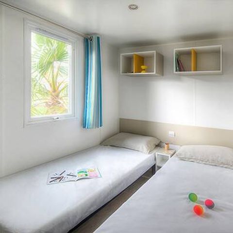 MOBILHOME 6 personnes - Mobil-home | Ultimate | 3 Ch. | 6 Pers. | Terrasse surélevée | Jacuzzi | 2 SDB | Clim. | TV