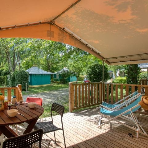 TIENDA DE LONA Y MADERA 5 personas - LODGE CANADA sin instalaciones sanitarias 20 m2
