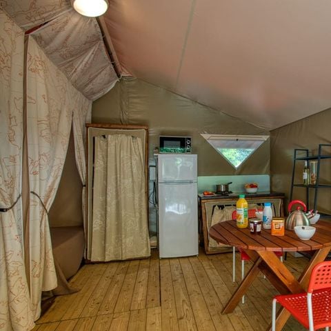 TIENDA DE LONA Y MADERA 5 personas - LODGE CANADA sin instalaciones sanitarias 20 m2