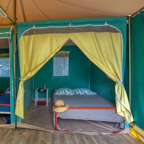 Bungalow de lona 4 personas - MUEBLE en terraza sin sanitarios 16 m² (16 m²)