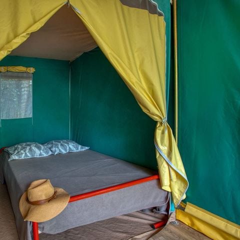 Bungalow de lona 4 personas - MUEBLE sin instalaciones sanitarias 16 m².