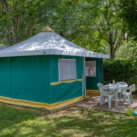Bungalow de lona 4 personas - MUEBLE sin instalaciones sanitarias 16 m².