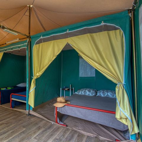Bungalow de lona 4 personas - MUEBLE sin instalaciones sanitarias 16 m².