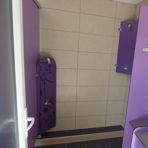 STAANPLAATS - Comfort: 2 personen + Voertuig + Elektriciteit