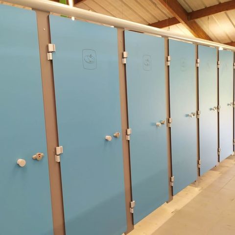 Kampeerplaats - Type: 2 Personen + Voertuig (Auto, Caravan, Bestelwagen of Camper)
