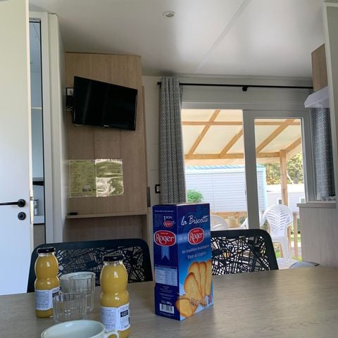 Stacaravan 4 personen - 4/6 pers. - Overdekt terras - 2 slaapkamers, 1 slaapbank - ZATERDAG