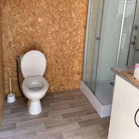 Pitch - Premium accommodation with kitchenette and private bathroom