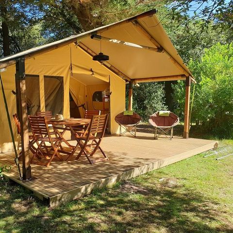 Canvas and wooden tent 5 persons - Without sanitary facilities