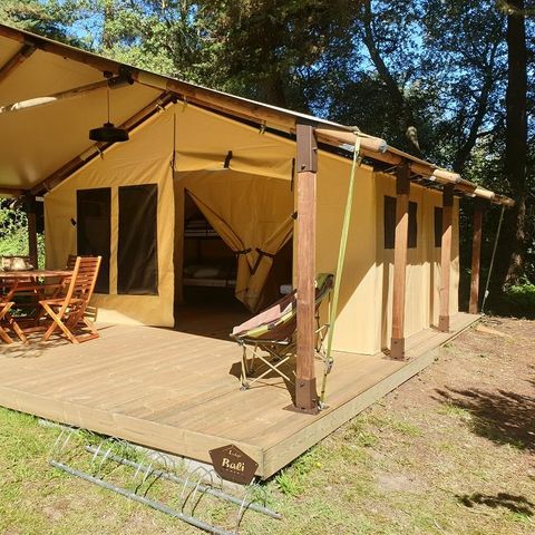 Canvas and wooden tent 5 persons - Without sanitary facilities