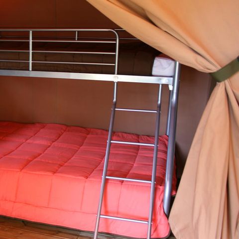 Canvas and wooden tent 5 persons - Without sanitary facilities