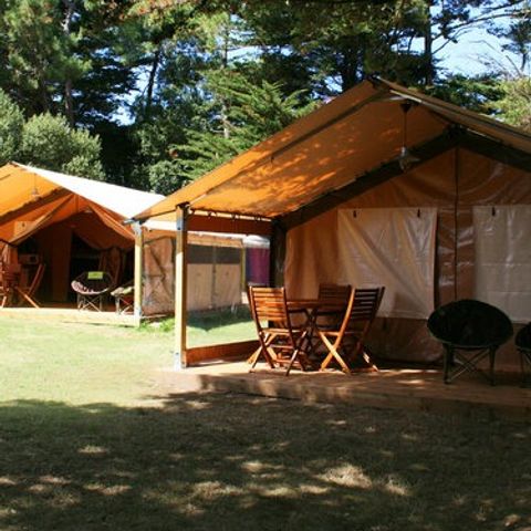 Canvas and wooden tent 7 persons