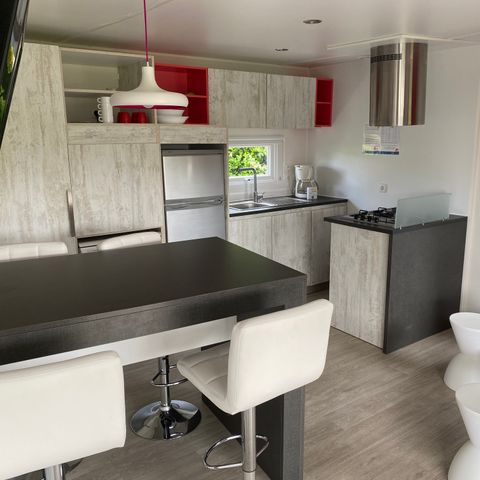 MOBILHOME 4 personnes - Mobilhome Premium 40 m² (2 chambres, 2 salles de bain) avec terrasse couverte + TV + LV