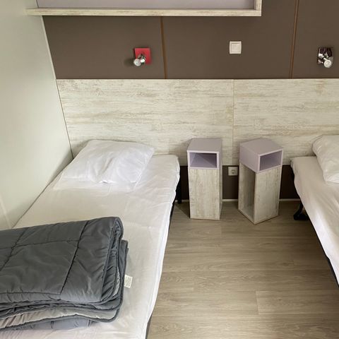Mobilheim 4 personen - Mobilheim Premium 40 m² (2 Schlafzimmer, 2 Bäder) mit überdachter Terrasse + TV + LV