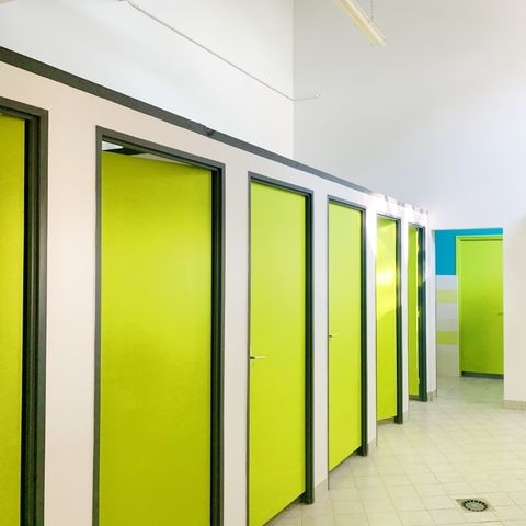 PIAZZOLA - Pacchetto comfort (1 tenda, roulotte / camper o 1 auto / elettricità 12A)