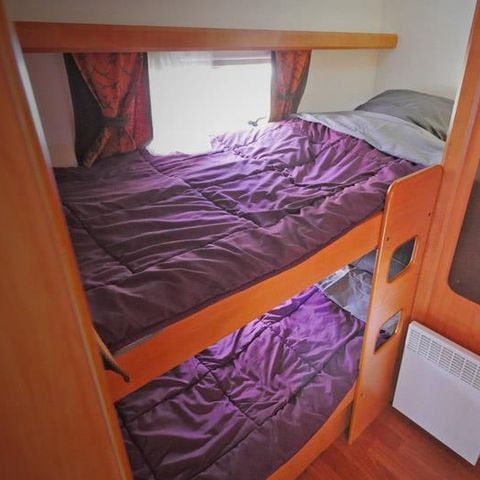 CARAVANE 4 personnes - 25 m2 sans sanitaires